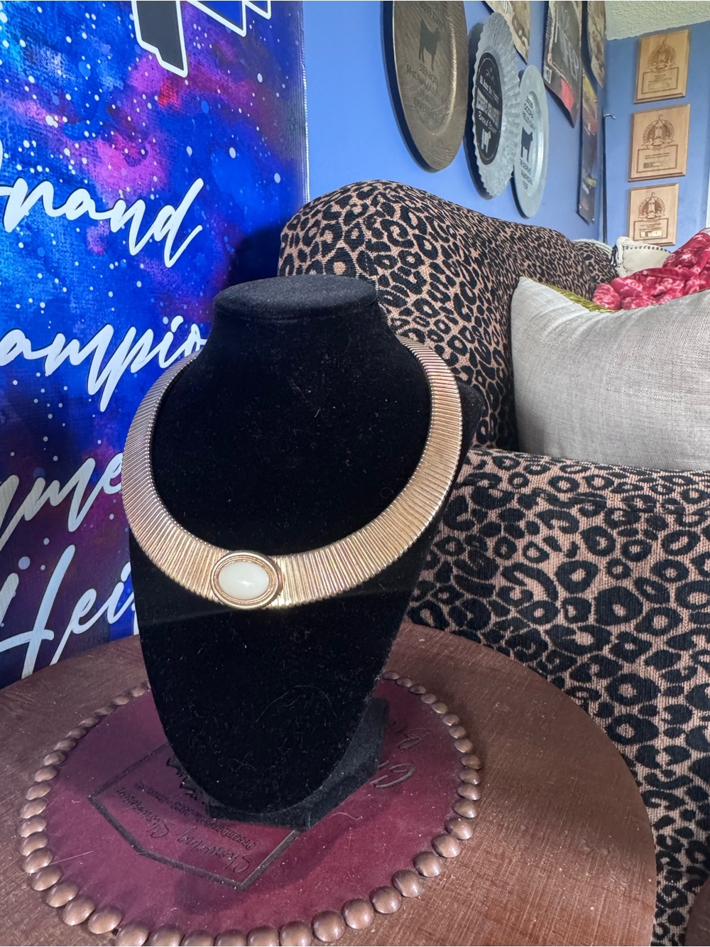Gold-Tone Collar Necklace with White Center Stone